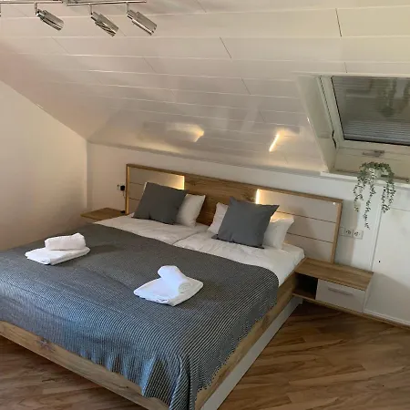 2 Zimmer Ferienwohnung Obersulm Buitenkant foto